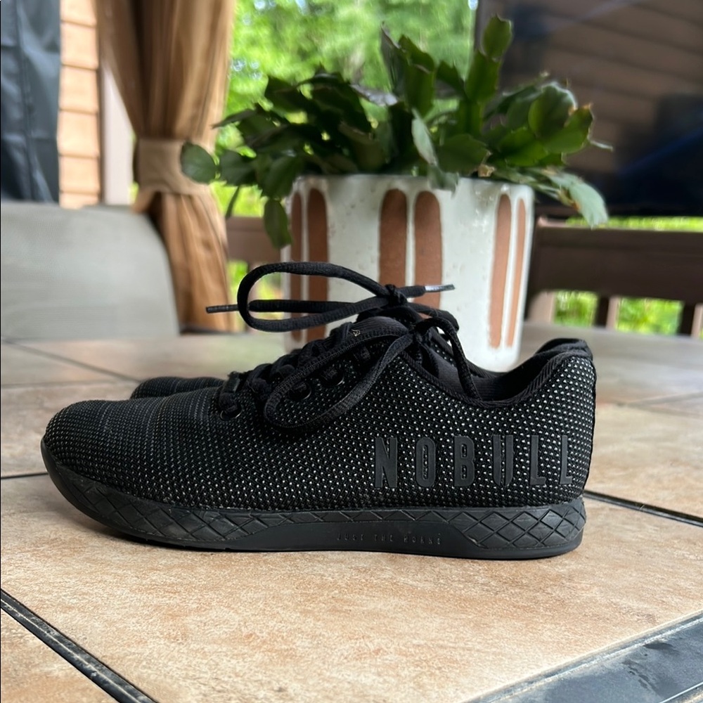NOBULL Black Athletic Shoes Minimalist Knit Design